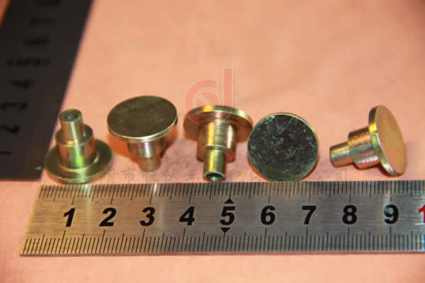 割草机刹把螺钉